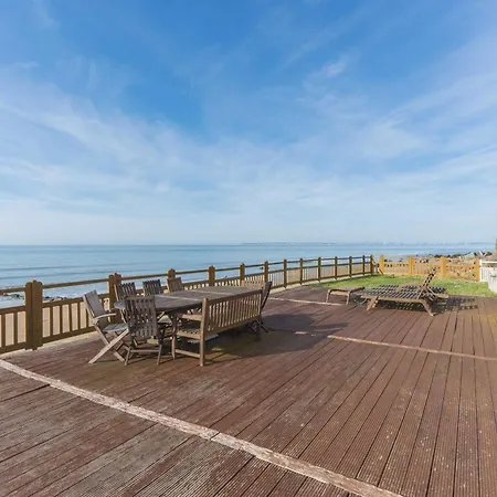 Villa Sumptuous Waterfront 10 Min From The Casino