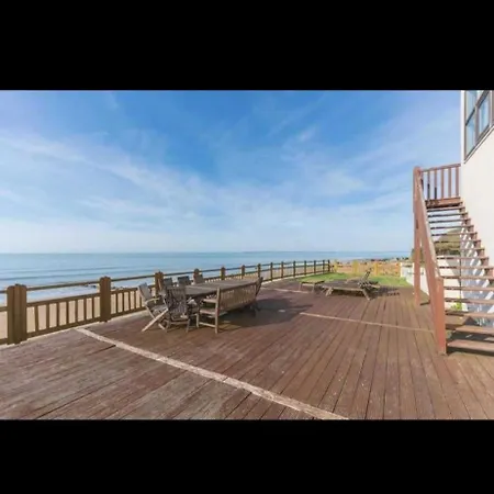 Villa Sumptuous Waterfront 10 Min From The Casino